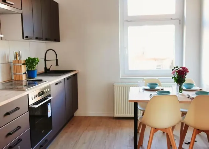 Apartman Work & In *